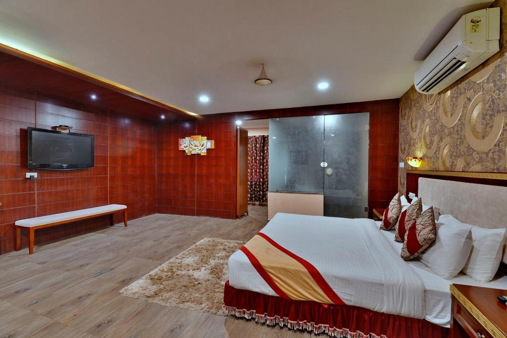 Hotel Silver Oak Bilaspur  Ngoại thất bức ảnh
