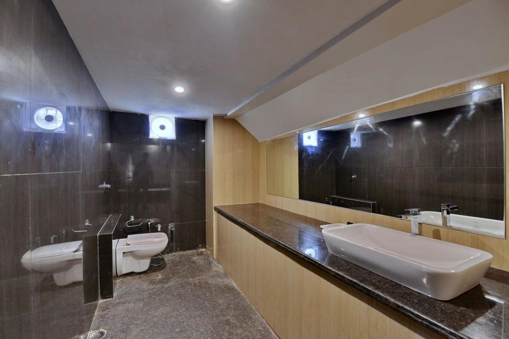 Hotel Silver Oak Bilaspur  Ngoại thất bức ảnh