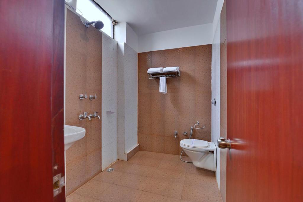 Hotel Silver Oak Bilaspur  Ngoại thất bức ảnh