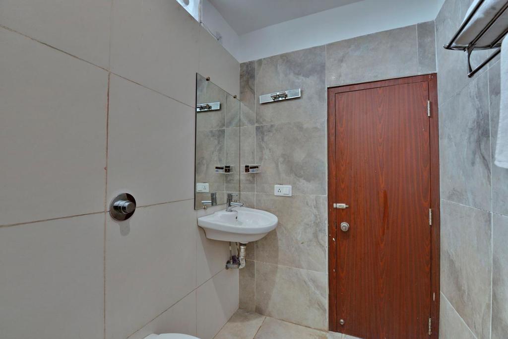 Hotel Silver Oak Bilaspur  Ngoại thất bức ảnh