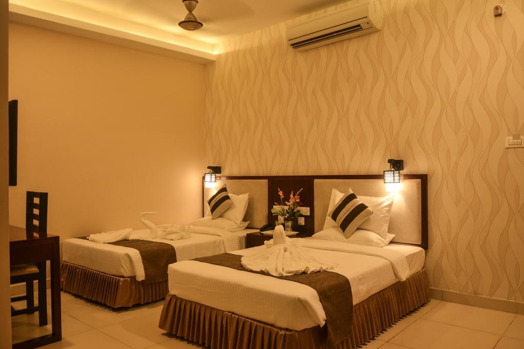 Hotel Silver Oak Bilaspur  Ngoại thất bức ảnh