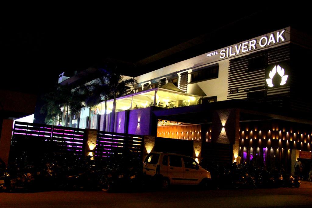 Hotel Silver Oak Bilaspur  Ngoại thất bức ảnh